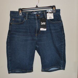 Lee Women's 12 Medium Regular fit Mid Rise  Bermuda Shorts NWT